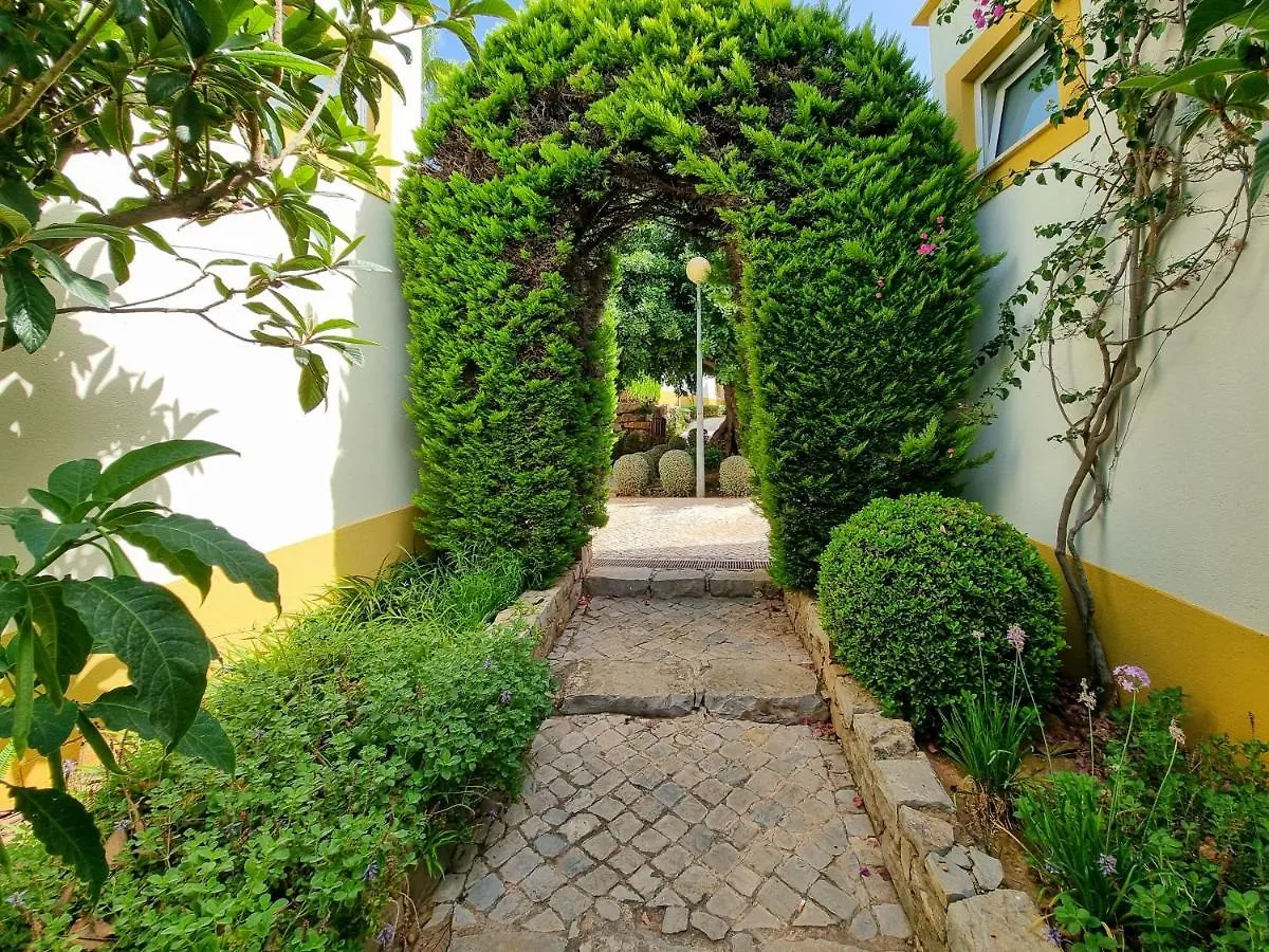 2 Bedroom Flat With Pool And Garden Tavira Apartment