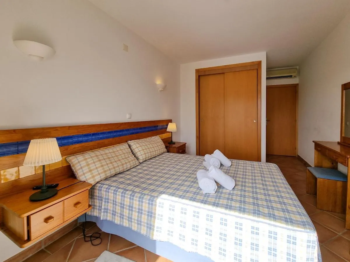 Apartment 2 Bedroom Flat With Pool And Garden Tavira