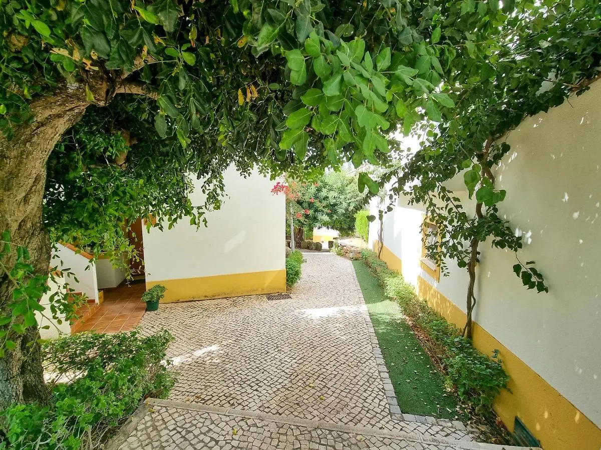 2 Bedroom Flat With Pool And Garden Tavira Apartment