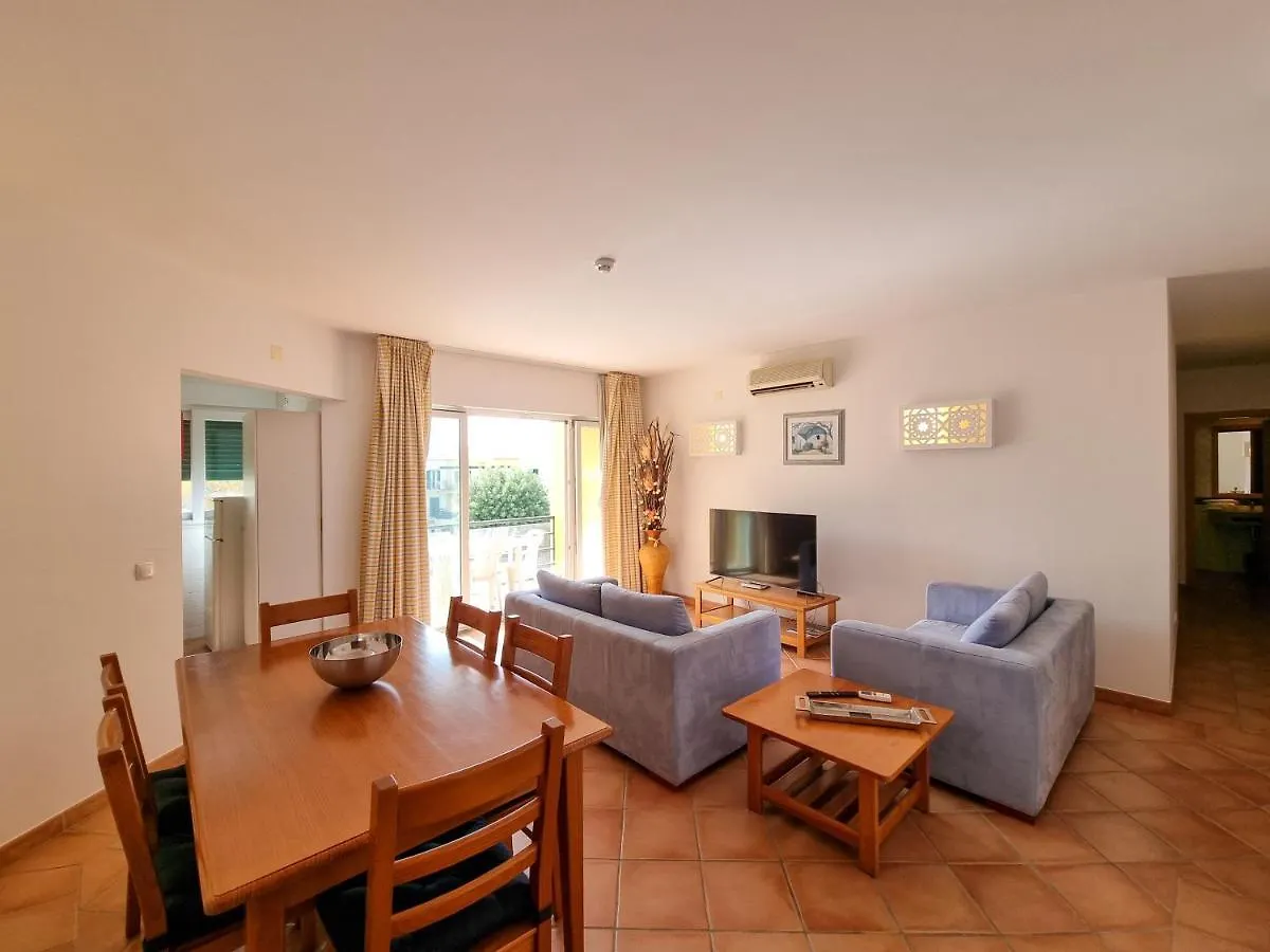 2 Bedroom Flat With Pool And Garden Tavira Apartment